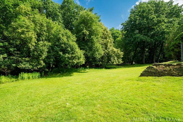 1705 Derbyshire Street Se, City Of Grand Rapids, MI 49508