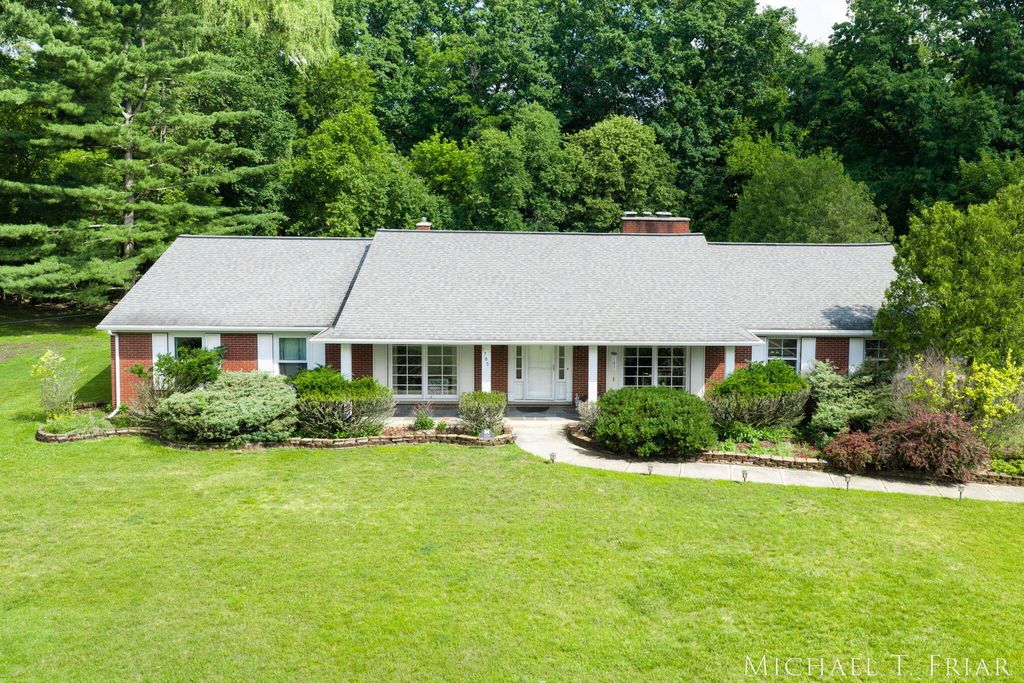 1705 Derbyshire Street Se, City Of Grand Rapids, MI 49508