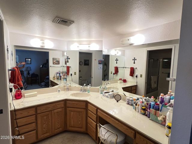 2260 N Middlecoff Drive, Mesa, AZ 85215