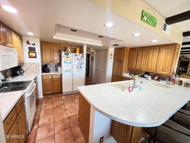 2260 N Middlecoff Drive, Mesa, AZ 85215