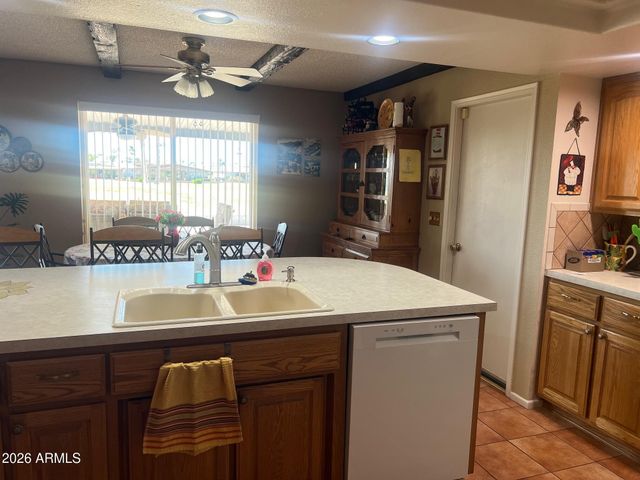 2260 N Middlecoff Drive, Mesa, AZ 85215