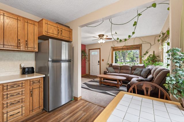 759 9th Avenue S, South Saint Paul, MN 55075