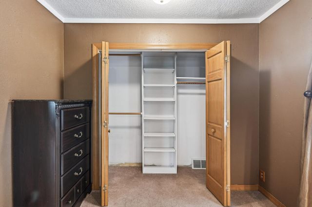 759 9th Avenue S, South Saint Paul, MN 55075