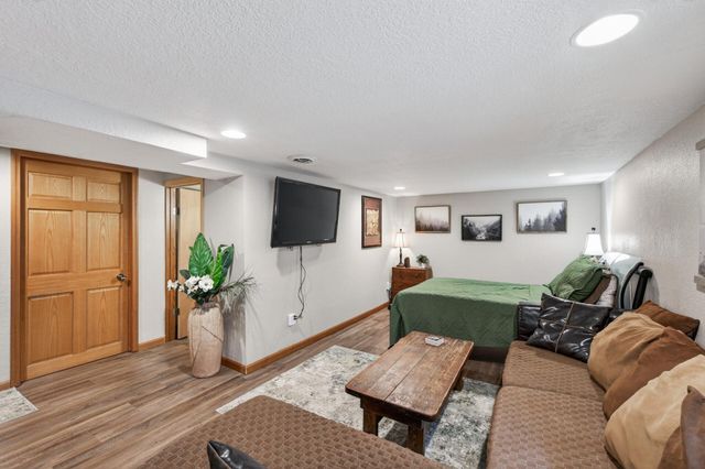 759 9th Avenue S, South Saint Paul, MN 55075