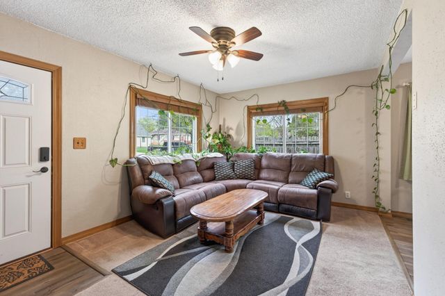 759 9th Avenue S, South Saint Paul, MN 55075