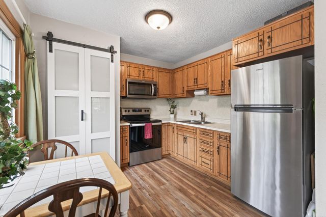 759 9th Avenue S, South Saint Paul, MN 55075