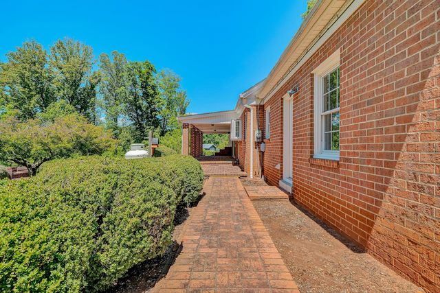 1344 S Main ST, Rocky Mount, VA 24151