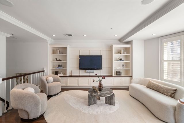 300 Boylston 909, Boston, MA 02116