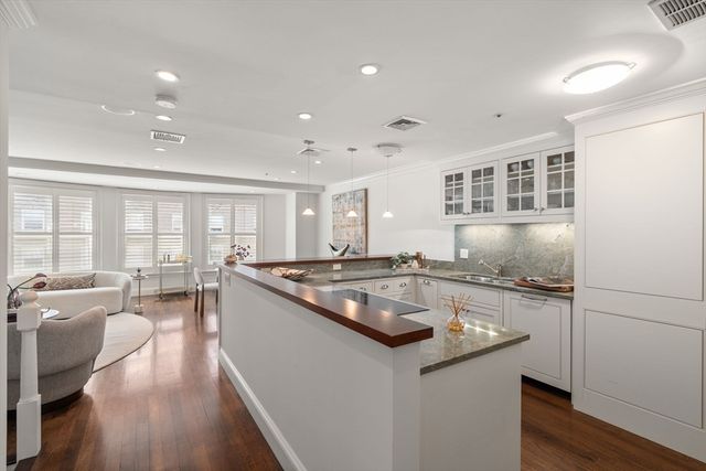 300 Boylston 909, Boston, MA 02116
