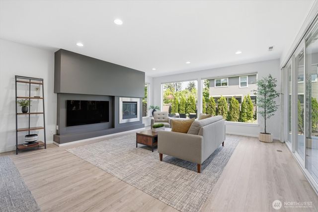 24855 237th Lane SE, Maple Valley, WA 98038