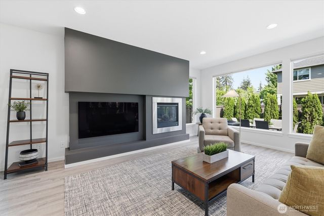 24855 237th Lane SE, Maple Valley, WA 98038