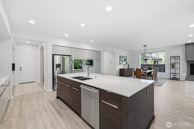 24855 237th Lane SE, Maple Valley, WA 98038
