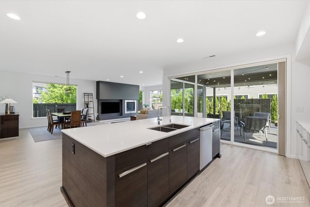 24855 237th Lane SE, Maple Valley, WA 98038