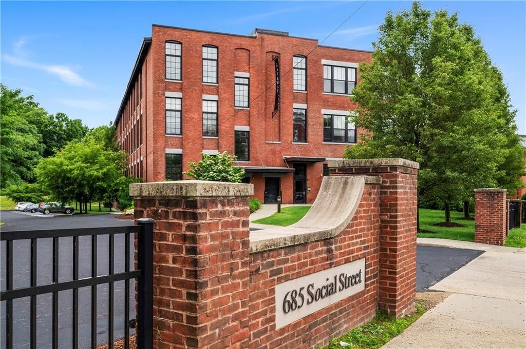 685 Social Street 115, Woonsocket, RI 02895
