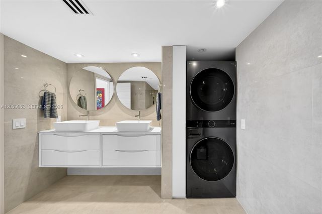 400 S Pointe Dr 2009, Miami Beach, FL 33139