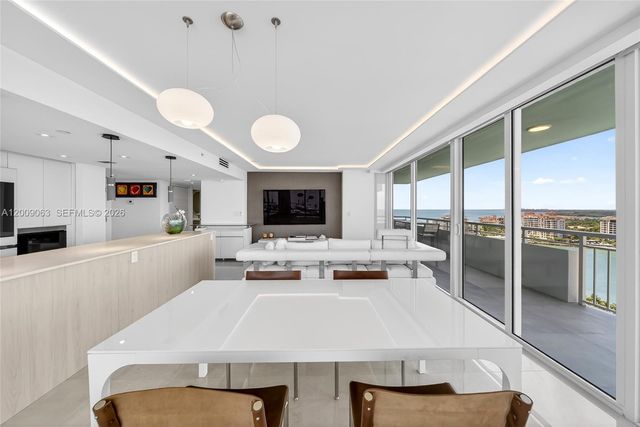 400 S Pointe Dr 2009, Miami Beach, FL 33139