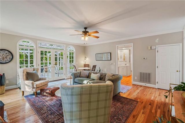 2188 Benwicke Drive, Pfafftown, NC 27040