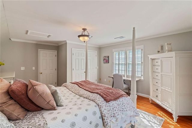 2188 Benwicke Drive, Pfafftown, NC 27040