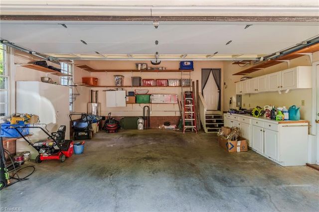 2188 Benwicke Drive, Pfafftown, NC 27040