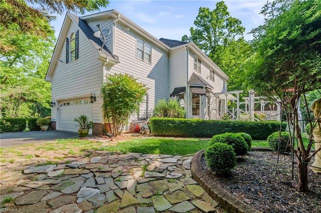 2188 Benwicke Drive, Pfafftown, NC 27040