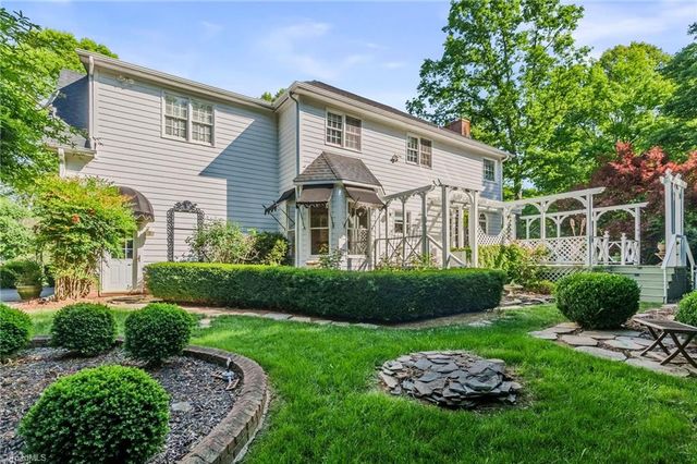 2188 Benwicke Drive, Pfafftown, NC 27040
