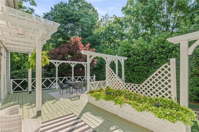 2188 Benwicke Drive, Pfafftown, NC 27040