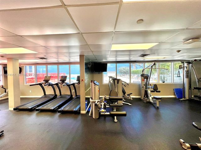 19201 Collins Avenue 432, Sunny Isles Beach, FL 33160