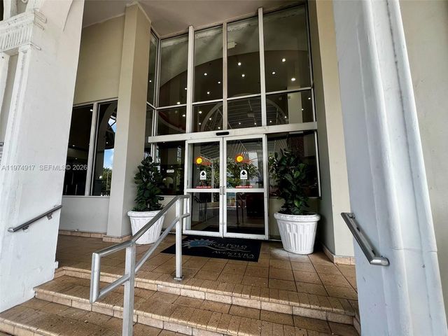 19201 Collins Avenue 432, Sunny Isles Beach, FL 33160