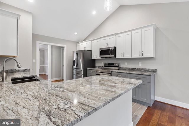 5608 BAZZANELLA DR, Mineral, VA 23117