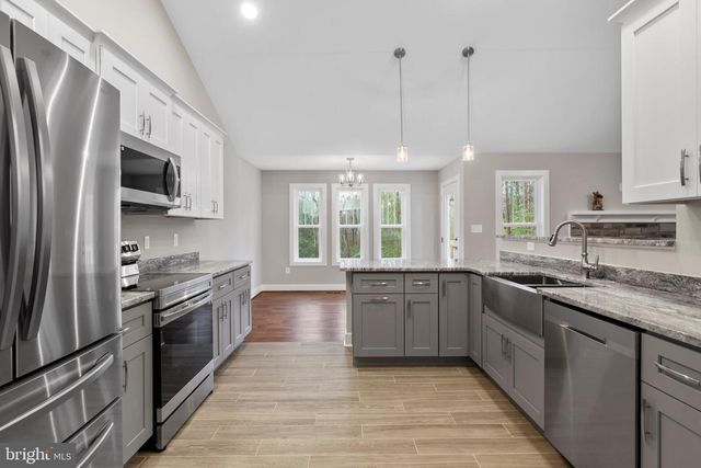 5608 BAZZANELLA DR, Mineral, VA 23117