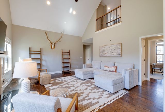 111 Amelia Drive, Bon Aqua, TN 37025