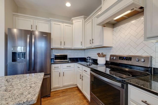 111 Amelia Drive, Bon Aqua, TN 37025