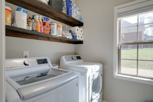 111 Amelia Drive, Bon Aqua, TN 37025