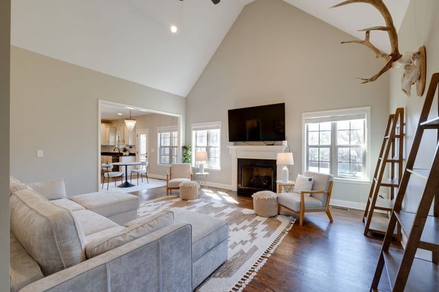 111 Amelia Drive, Bon Aqua, TN 37025