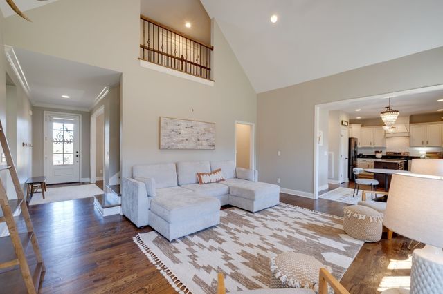 111 Amelia Drive, Bon Aqua, TN 37025