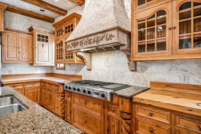 6108 S Bluff Ridge Road, Ozark, MO 65721
