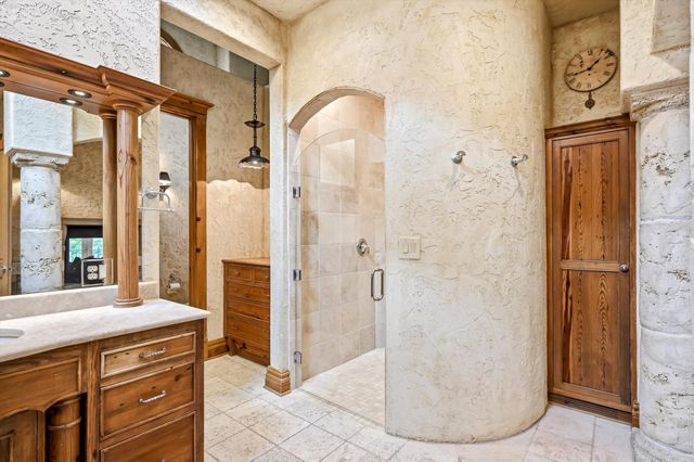 6108 S Bluff Ridge Road, Ozark, MO 65721