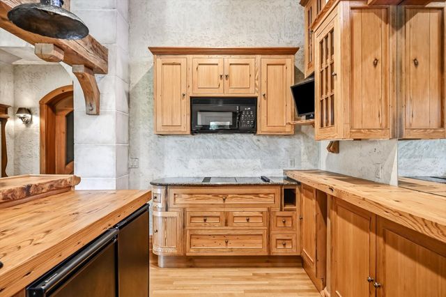 6108 S Bluff Ridge Road, Ozark, MO 65721