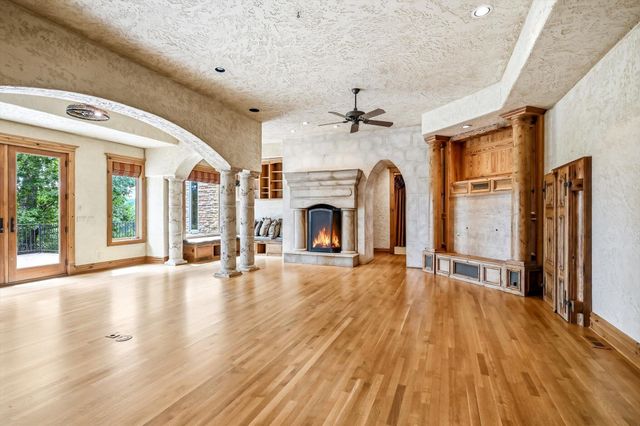 6108 S Bluff Ridge Road, Ozark, MO 65721