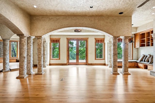 6108 S Bluff Ridge Road, Ozark, MO 65721