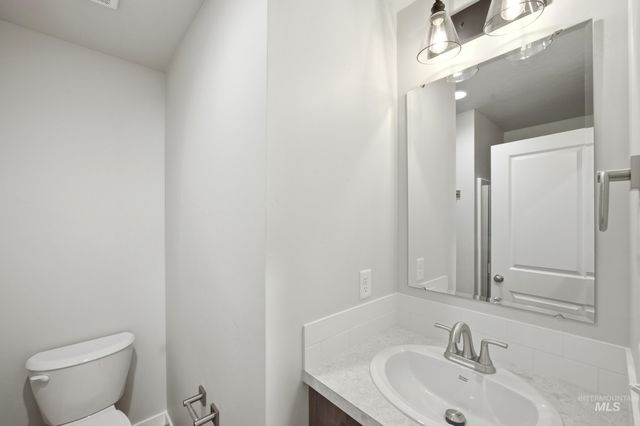 14068 Shiny Spruce St, Caldwell, ID 83607