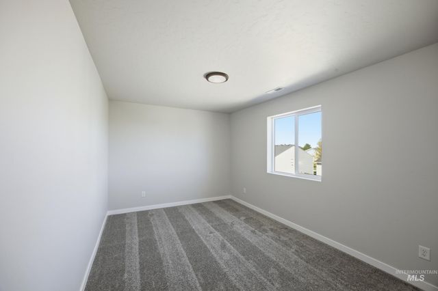14068 Shiny Spruce St, Caldwell, ID 83607