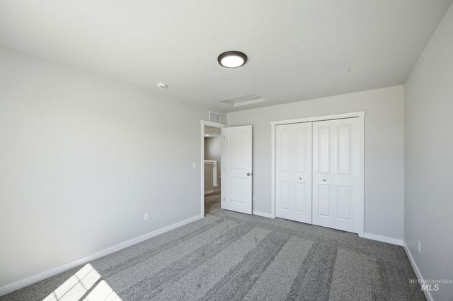 14068 Shiny Spruce St, Caldwell, ID 83607