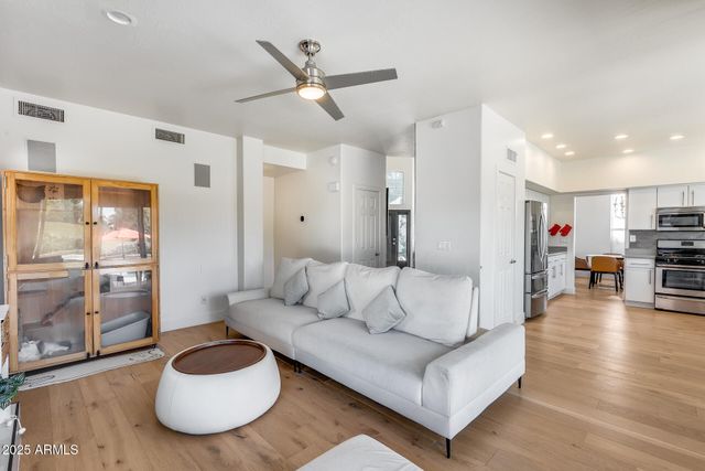 2158 W PENINSULA Circle, Chandler, AZ 85248