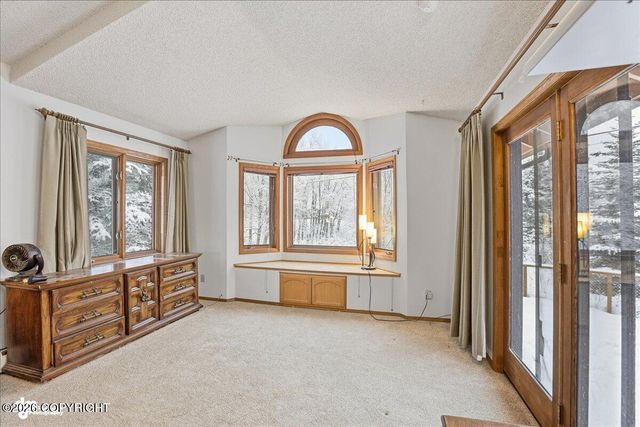 5620 Kallander Avenue, Anchorage, AK 99516