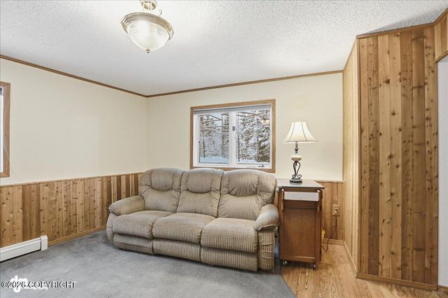 5620 Kallander Avenue, Anchorage, AK 99516