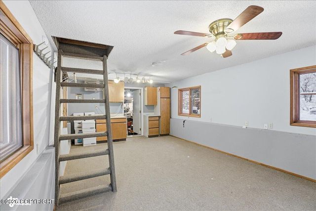 5620 Kallander Avenue, Anchorage, AK 99516