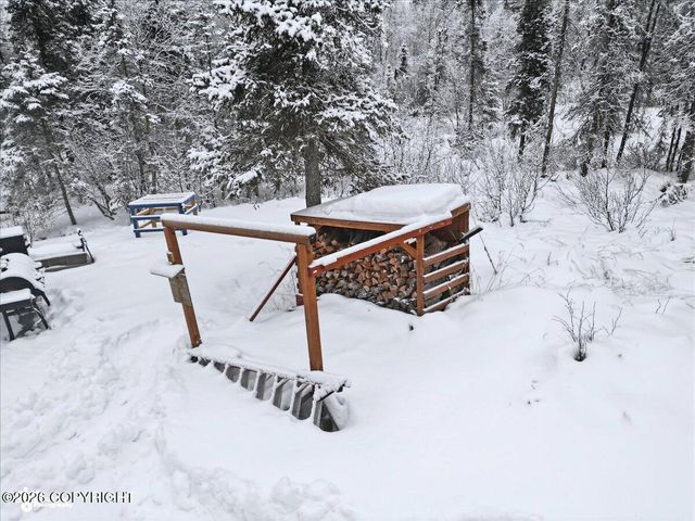 5620 Kallander Avenue, Anchorage, AK 99516