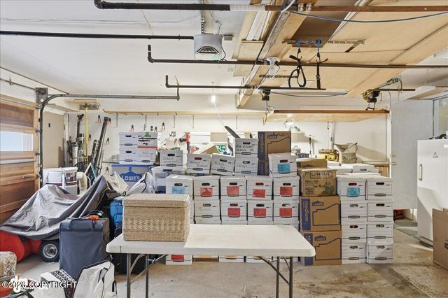 5620 Kallander Avenue, Anchorage, AK 99516