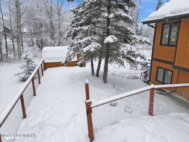 5620 Kallander Avenue, Anchorage, AK 99516